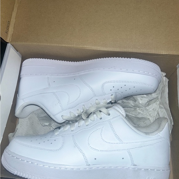 Air Force ones - Picture 2 of 5
